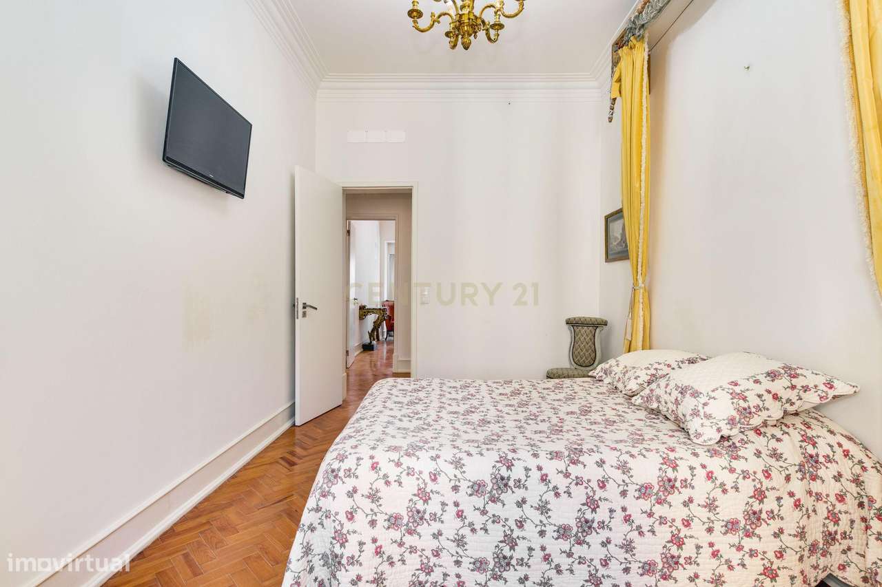 Fantástico Apartamento T4 na Alameda Dom Afonso Henriques – Localizaçã-31