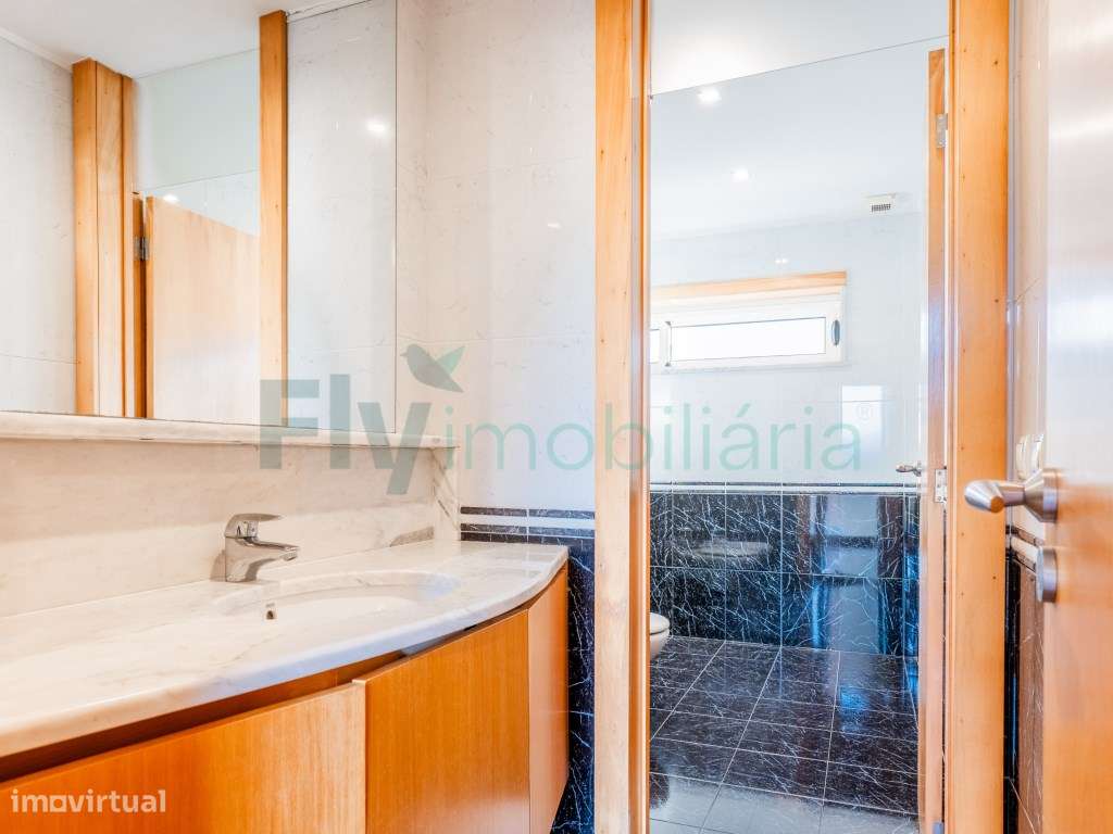 Moradia T3 em Fermentões com Piscina e Zona de Churrasqueira-31