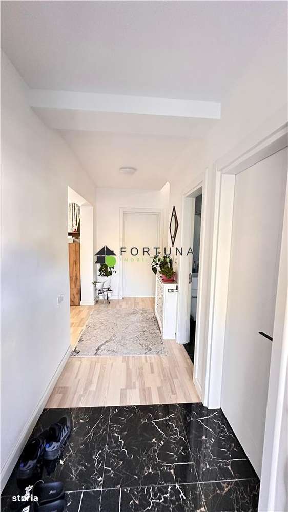 Casa 5 camere constructie noua 440 mp teren Sacele-15