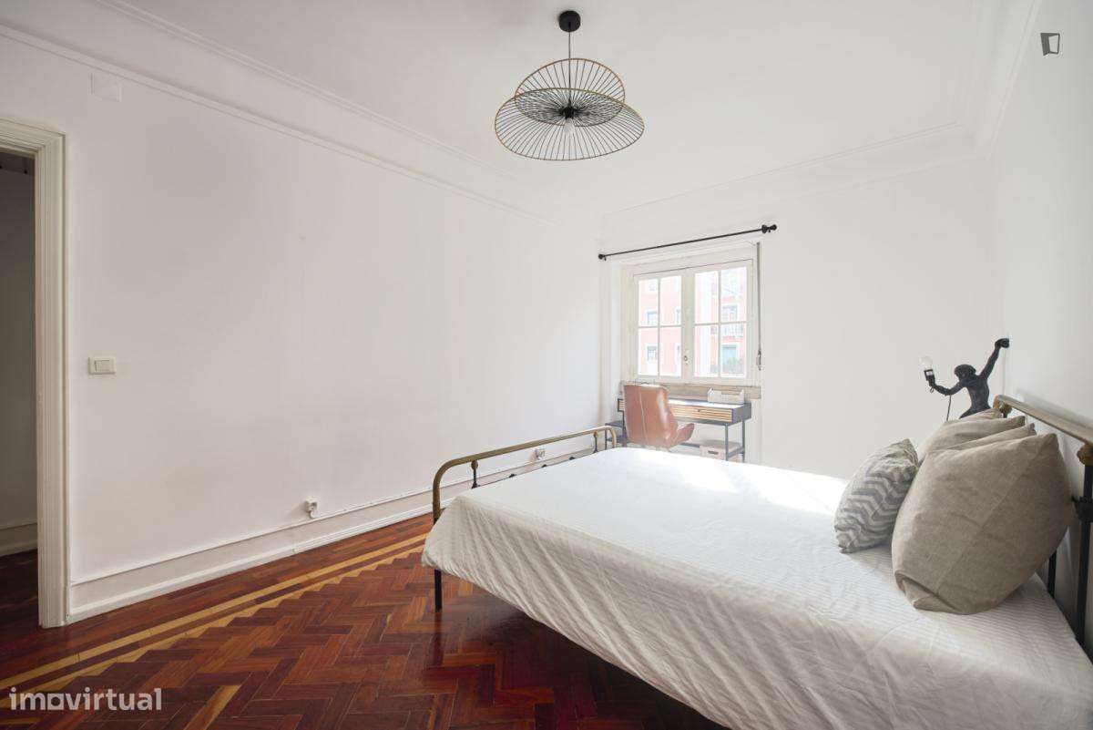 Quarto - localizado em Alameda Lisbon - Grande imagem: 3/32