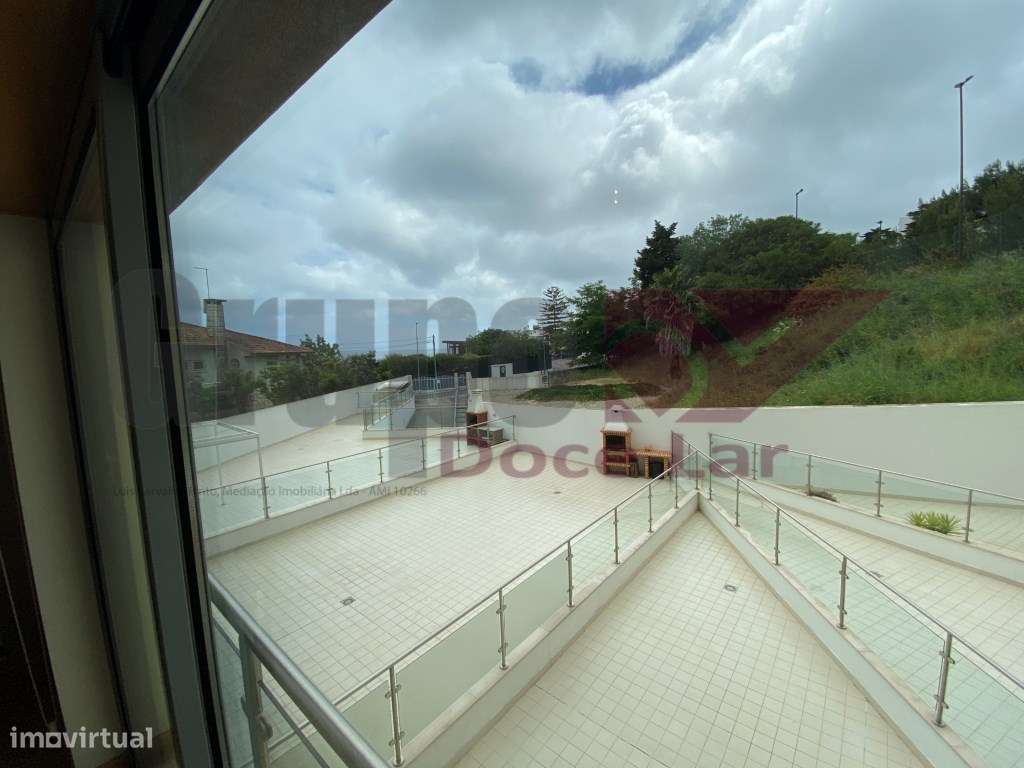 Apartamento T3 com Piscina e Jacuzzi em Sesimbra-11
