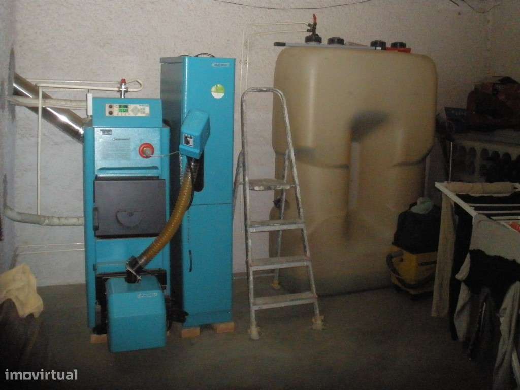 Moradia T3+2 individual, térrea com anexo T2 e piscina na zona de C...-14