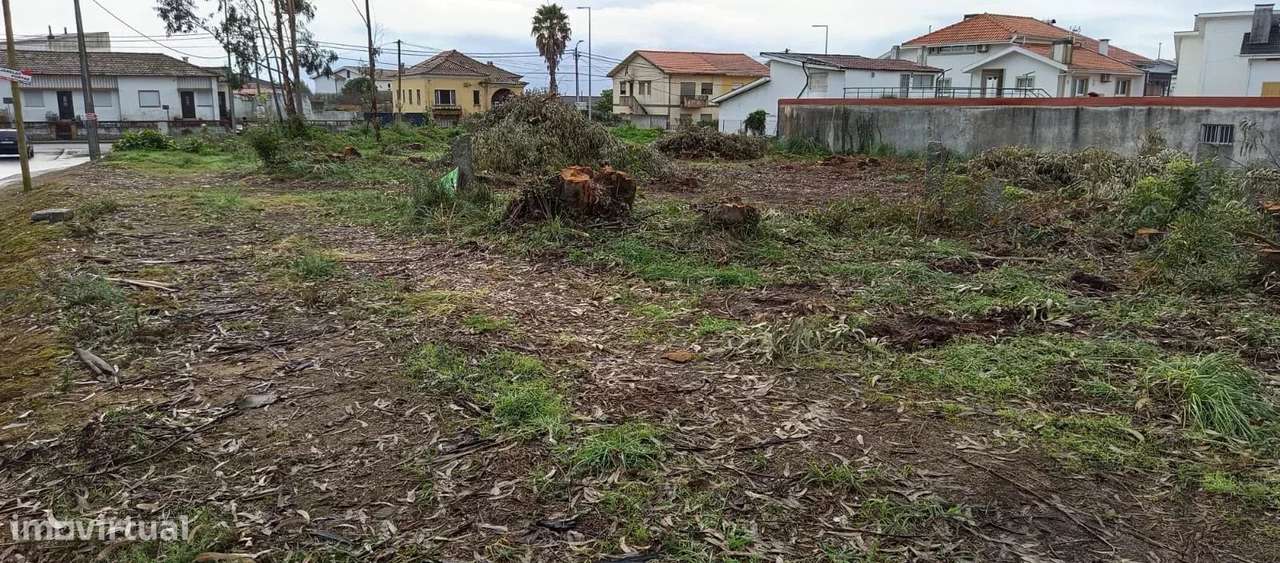 TERRENO COM VIABILIDADE PARA CONSTRUÇÃO EM FRANCELOS - Grande imagem: 4/10