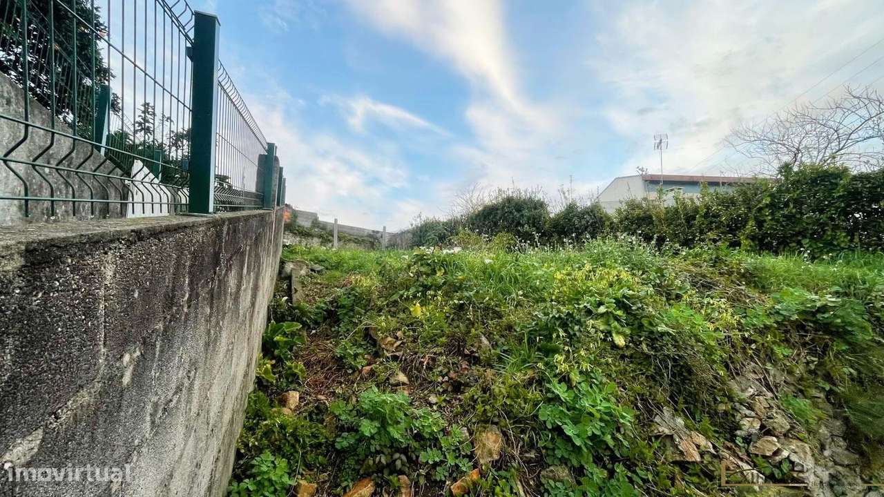 Moradia em banda V4, em fase inicial de construção, em Vairão. - Grande imagem: 5/5