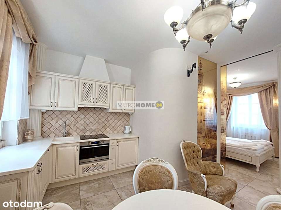 Unikatowa lokalizacja , stylowe mieszkanie w kamienicy przy Rynku !-2