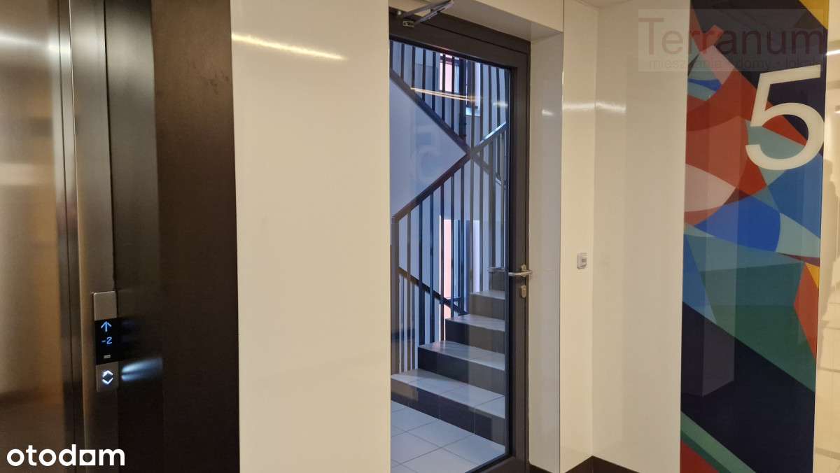 3 pokoje z miejscem postojowym Garażowa-14