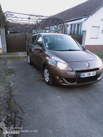 Renault Scenic - 2