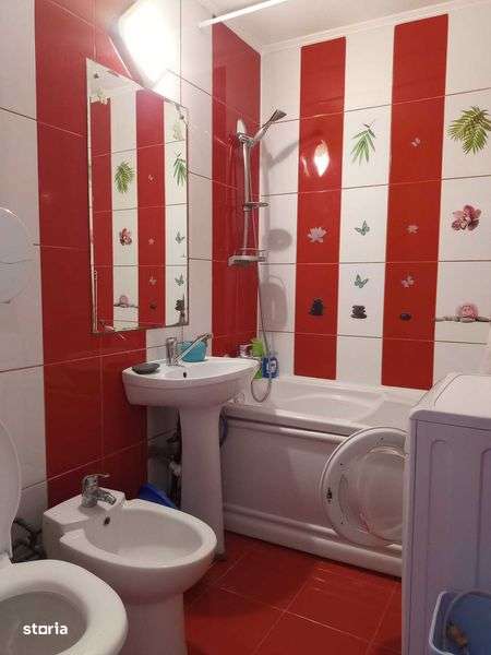 Inchiriez apatament 3 camere/2bai.zona Unirii, Rond Cosbuc,et.4/8 - Imagine principală: 5/8