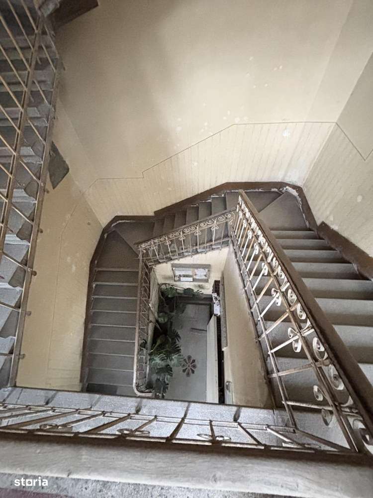 Apartament 129 mp cu vedere spre Crisul Repede si demisol independent-14