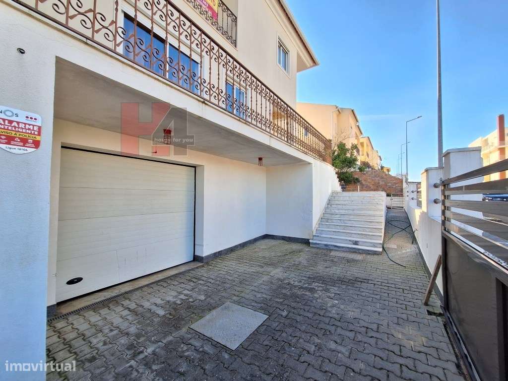 MORADIA T4 NO CENTRO DE ELVAS COM MAIS DE 500M² DE ÁREA-34