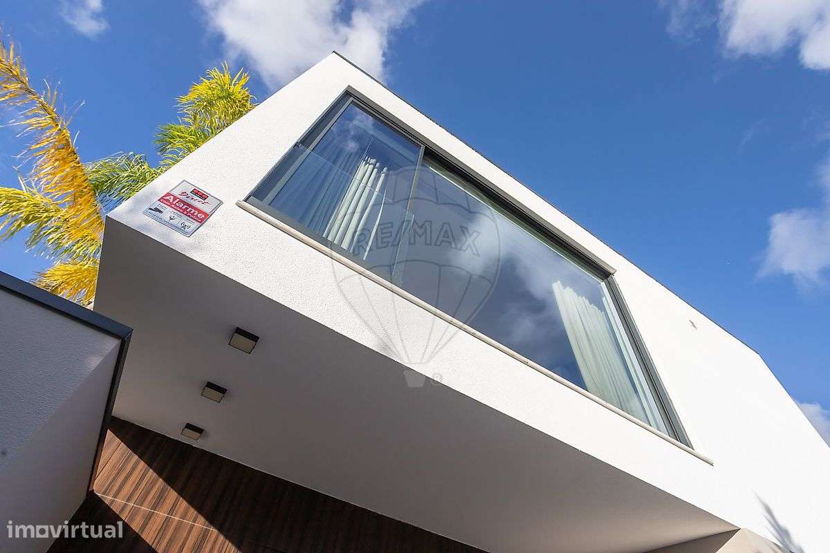 Moradia T4 para venda-8