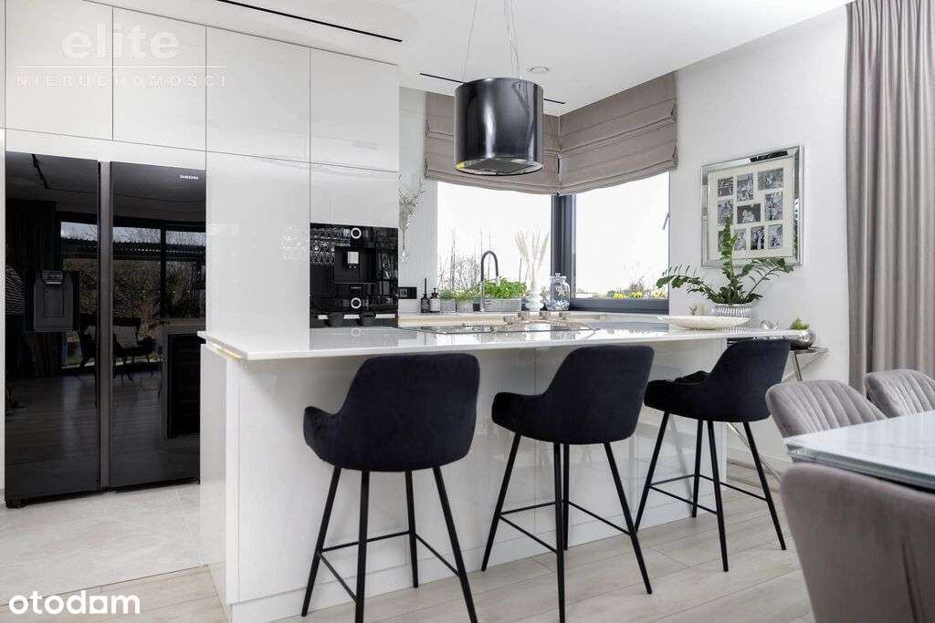 Śliczny wolnostojący dom na sprzedaż 5 pokojowy-4