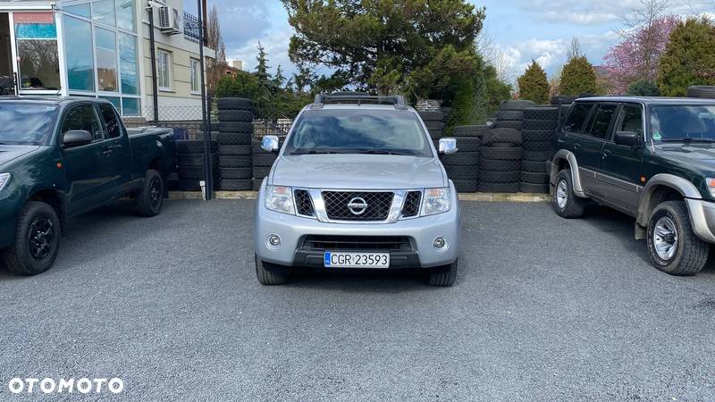 Nissan Navara 2.5 D Platinum Long EU5 - 2