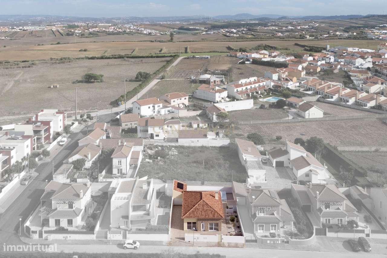 MORADIA ISOLADA TÉRREA T3 COM PISCINA AQUECIDA - ASSENTA (São Pedro d-41