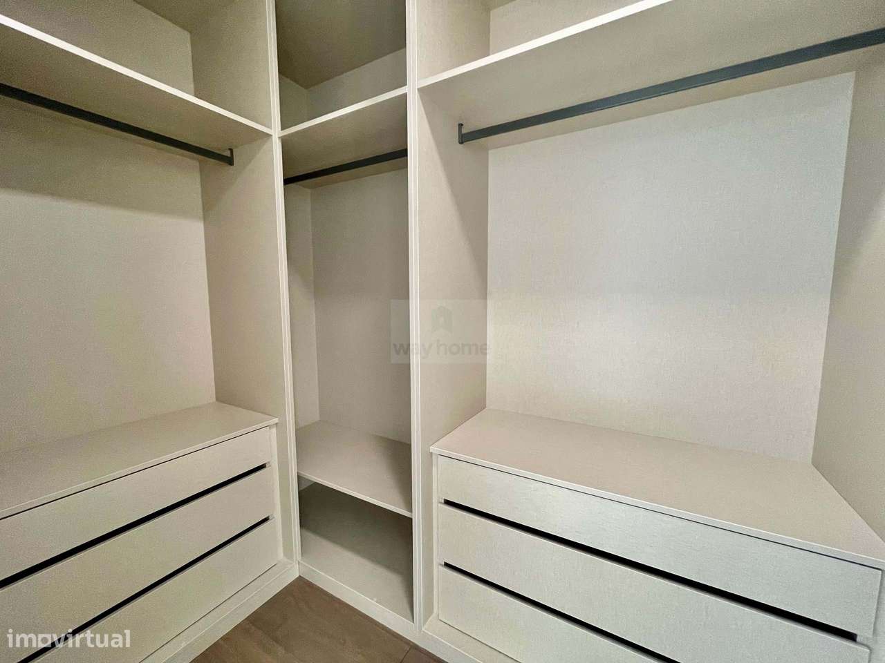 Moradia T4 | Quatro suites | Elevador | Garagem | Lourinhã | Praia da-23
