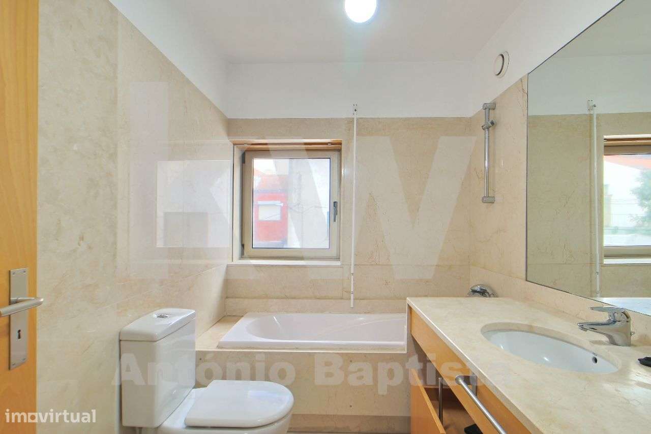 Moradia T3+1 no Bairro da Beira Mar, centro Aveiro-15