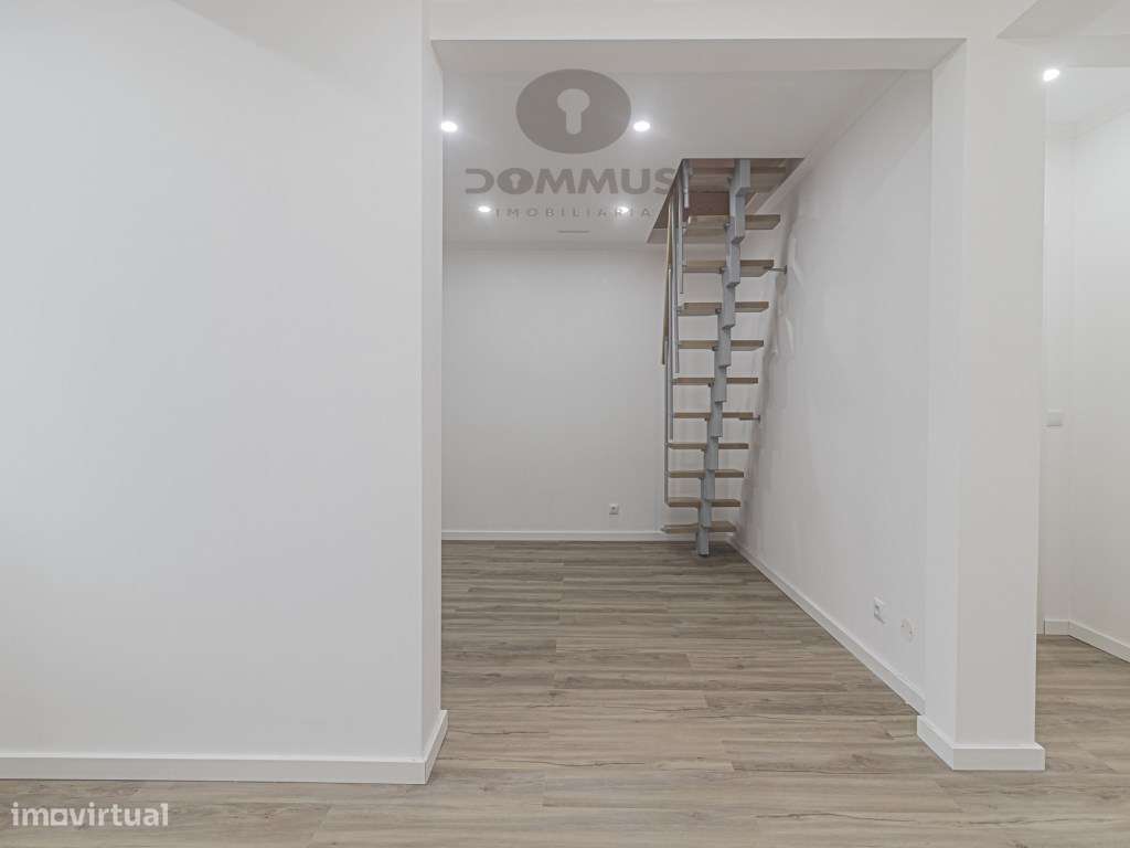 Apartamento T2 Duplex totalmente remodelado-4