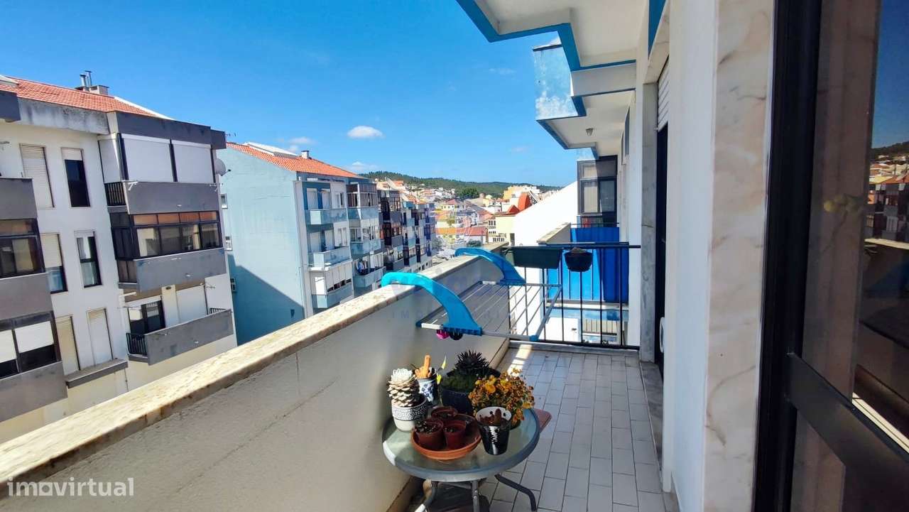Apartamento T2 com Varanda , Arrecadação e vista Rio em Alverca-17