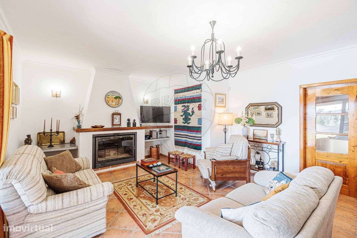 Moradia T4 para venda-12