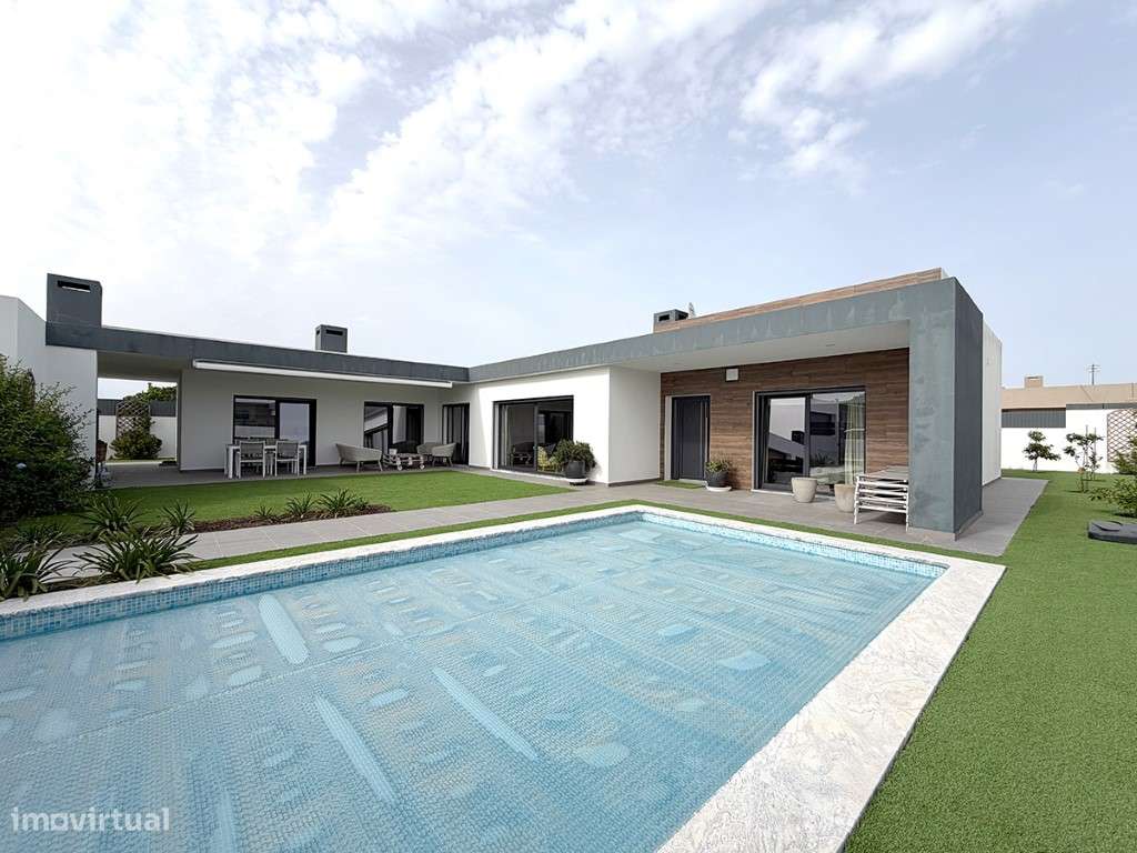 Moradia T4 térrea com 230m2 em condomínio privado, Azeitão-29