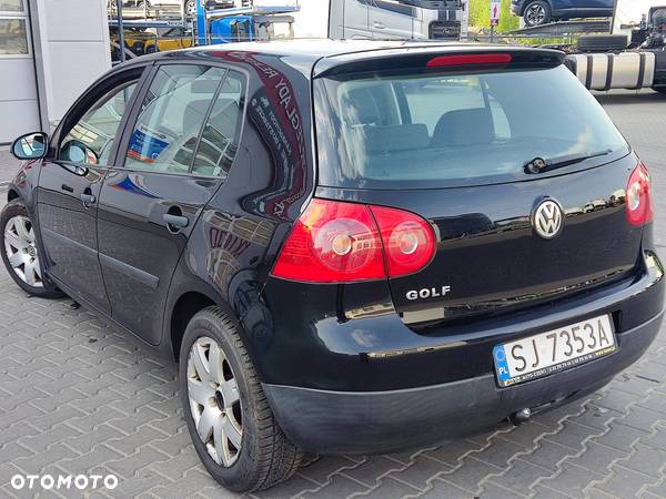 Volkswagen Golf - 10