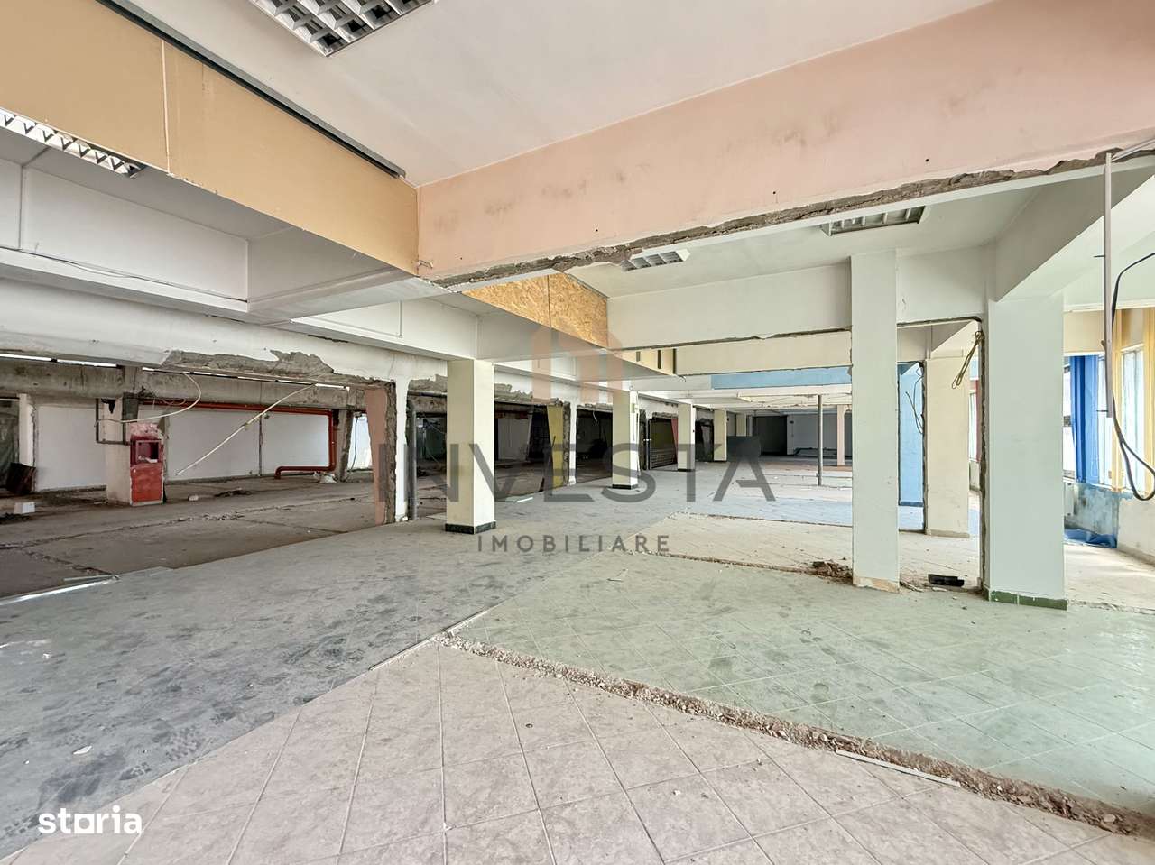 Spatiu generos 1050 mp open space, etaj 2,nefinisat, zona 21 Decembrie - Imagine principală: 3/8