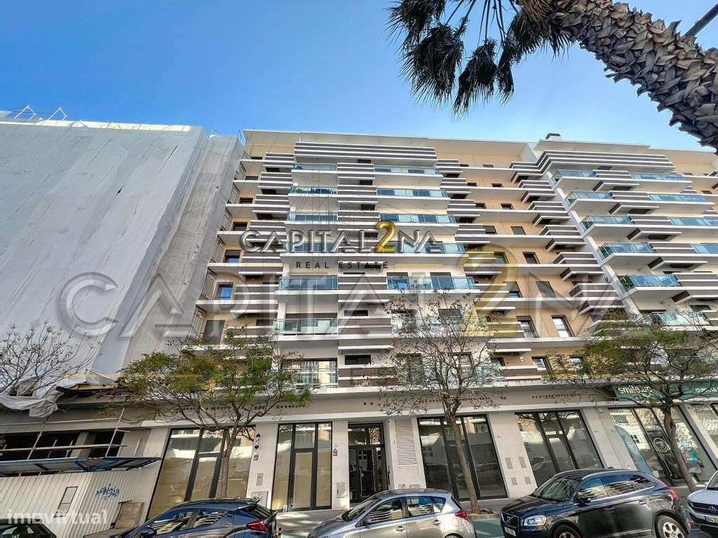 Penthouse T3 Duplex com Piscina Privada Aquecida, Terraço e Box par...-43