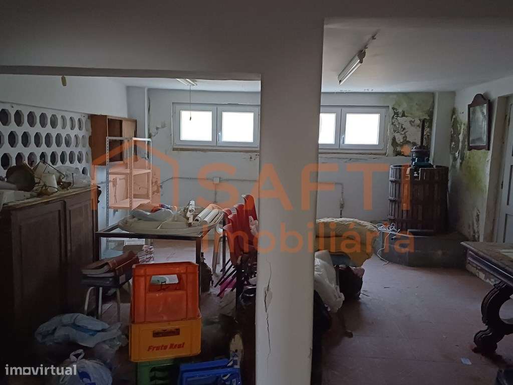 Moradia perto do porto - com excelente capacidade para criação de S... - Grande imagem: 4/13