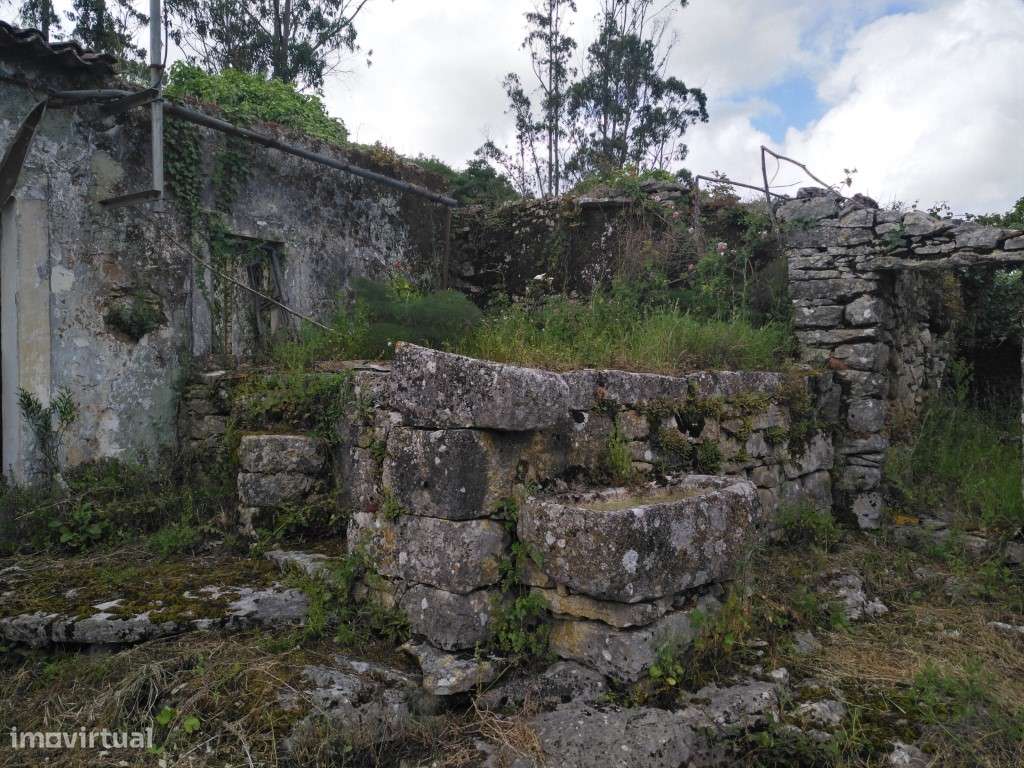 Casa de aldeia, inserida em quinta, com vista para a Serra - Grande imagem: 4/37