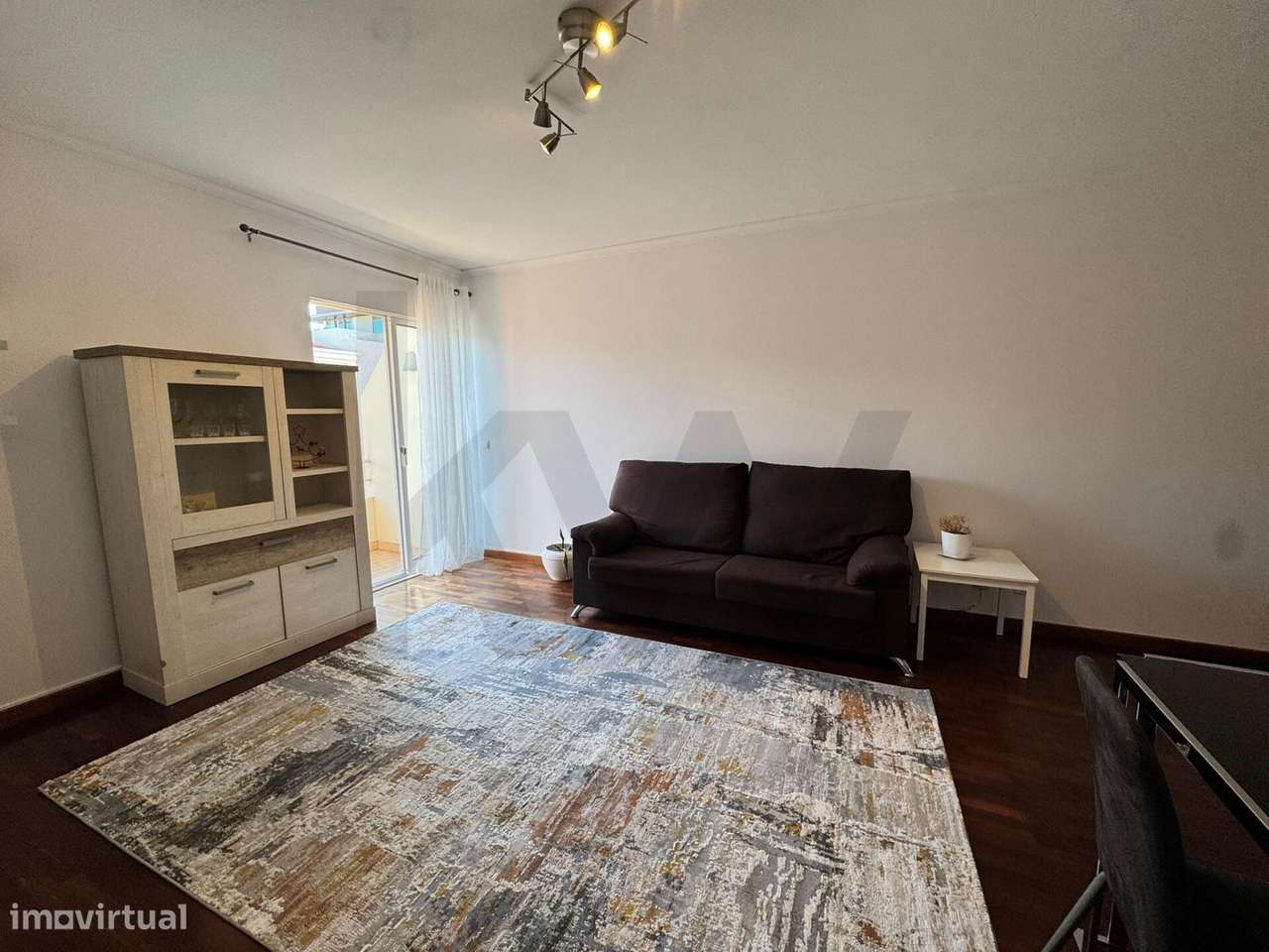 Apartamento Duplex T2 para Arrendamento – Próximo ao Fórum Madeira - Grande imagem: 3/13