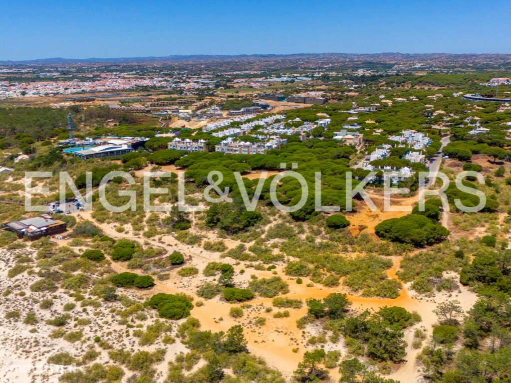 Moradia com jardim na Praia Verde-21