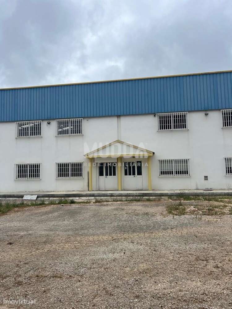 Dois Armazéns para arrendar na zona industrial Albergaria-a-Velha - Grande imagem: 2/17