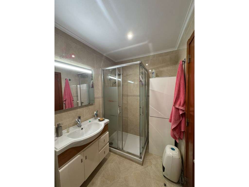 Excelente apartamento T2 para venda em Mem Martins-13