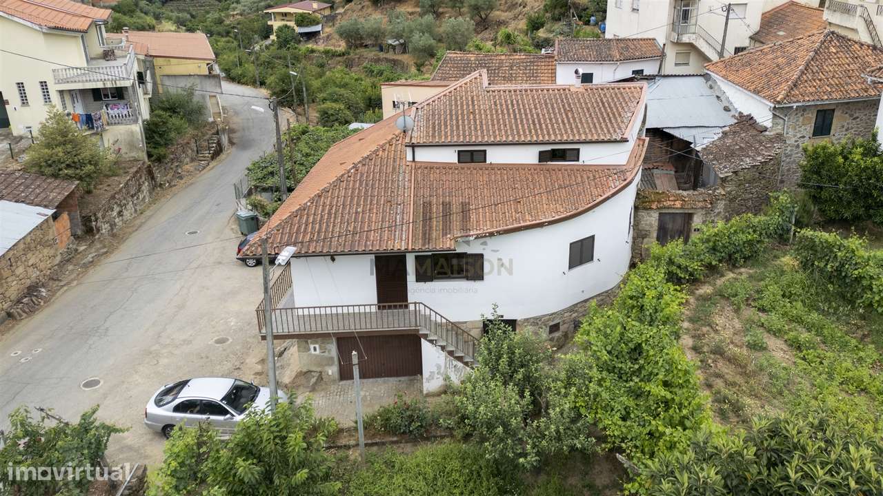 Moradia T4 | Zona Vinícola | Salzedas | Tarouca-15