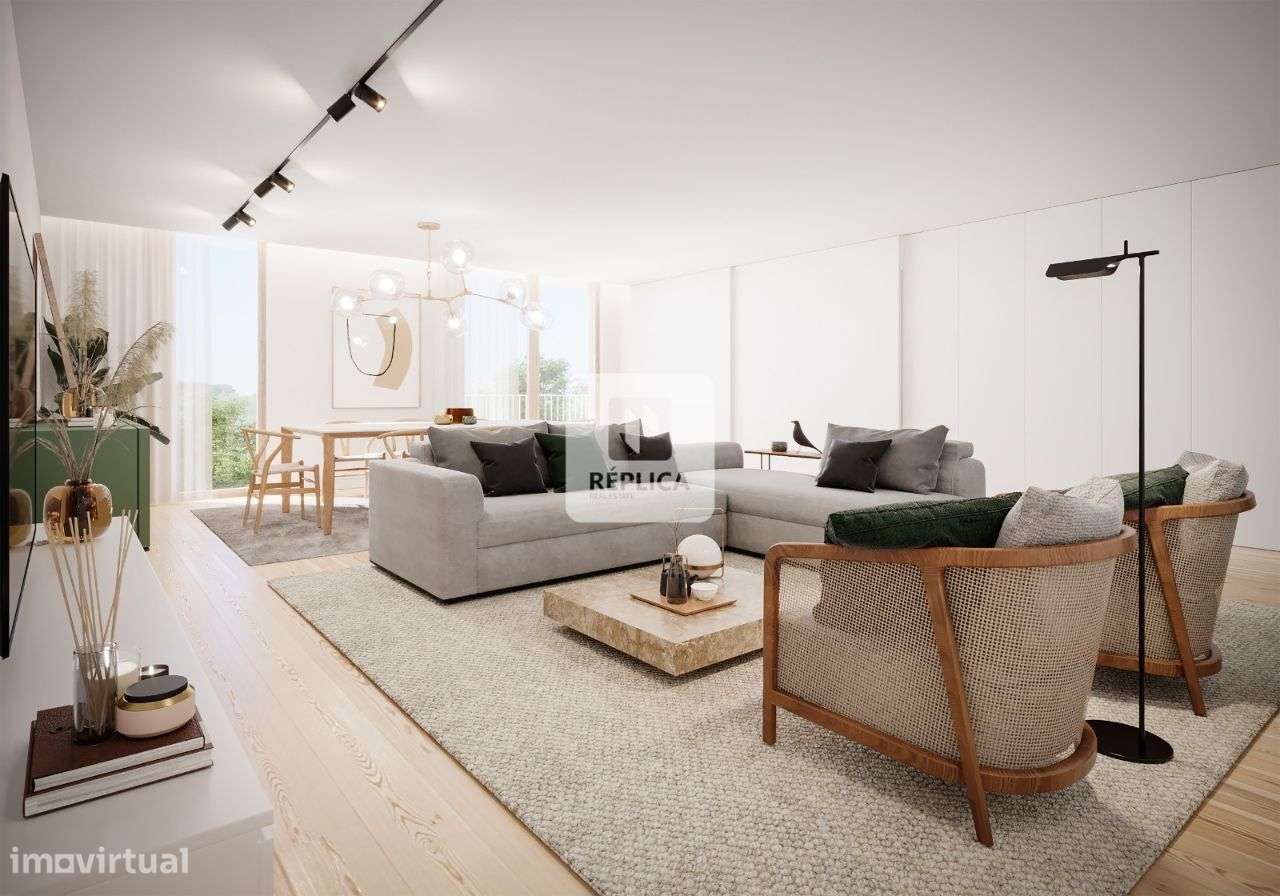 Apartamento T4 Duplex com Jardim nas Antas - Grande imagem: 2/16