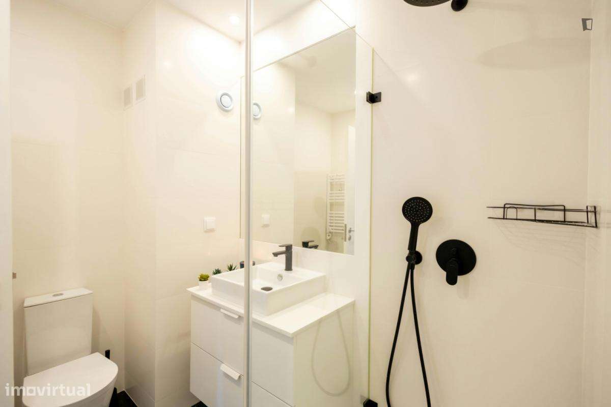 Quarto - localizado em Olaias Lisbon - Grande imagem: 3/14