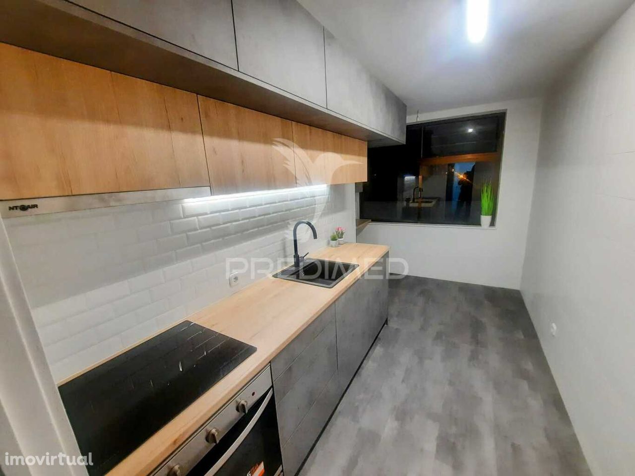 Apartamento T2+1 Remodelado, junto ao Hospital S. João