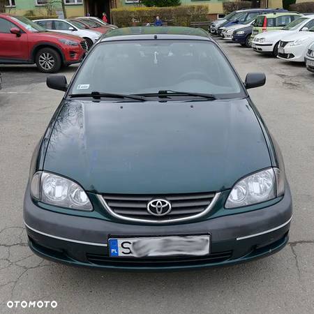 Toyota Avensis 1.8 VVT-i Terra Plus - 1