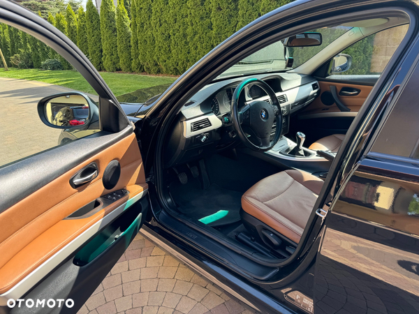 BMW Seria 3 320d Efficient Dynamics Luxury Line - 24