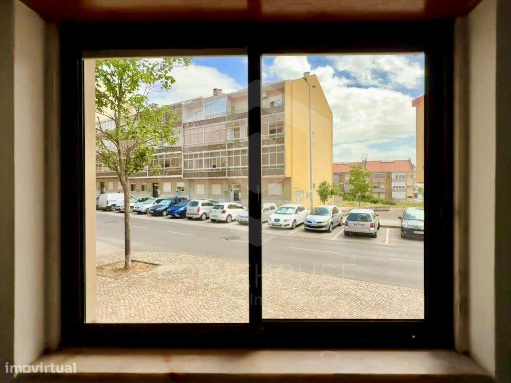Apartamento T1 Rés do Chão no Seixal, Amora.-15