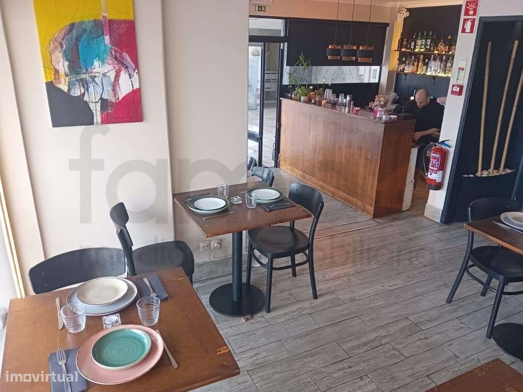 OPORTUNIDADE EXCLUSIVA Trespasse de Restaurante | Centro de Carcavelos - Grande imagem: 4/14