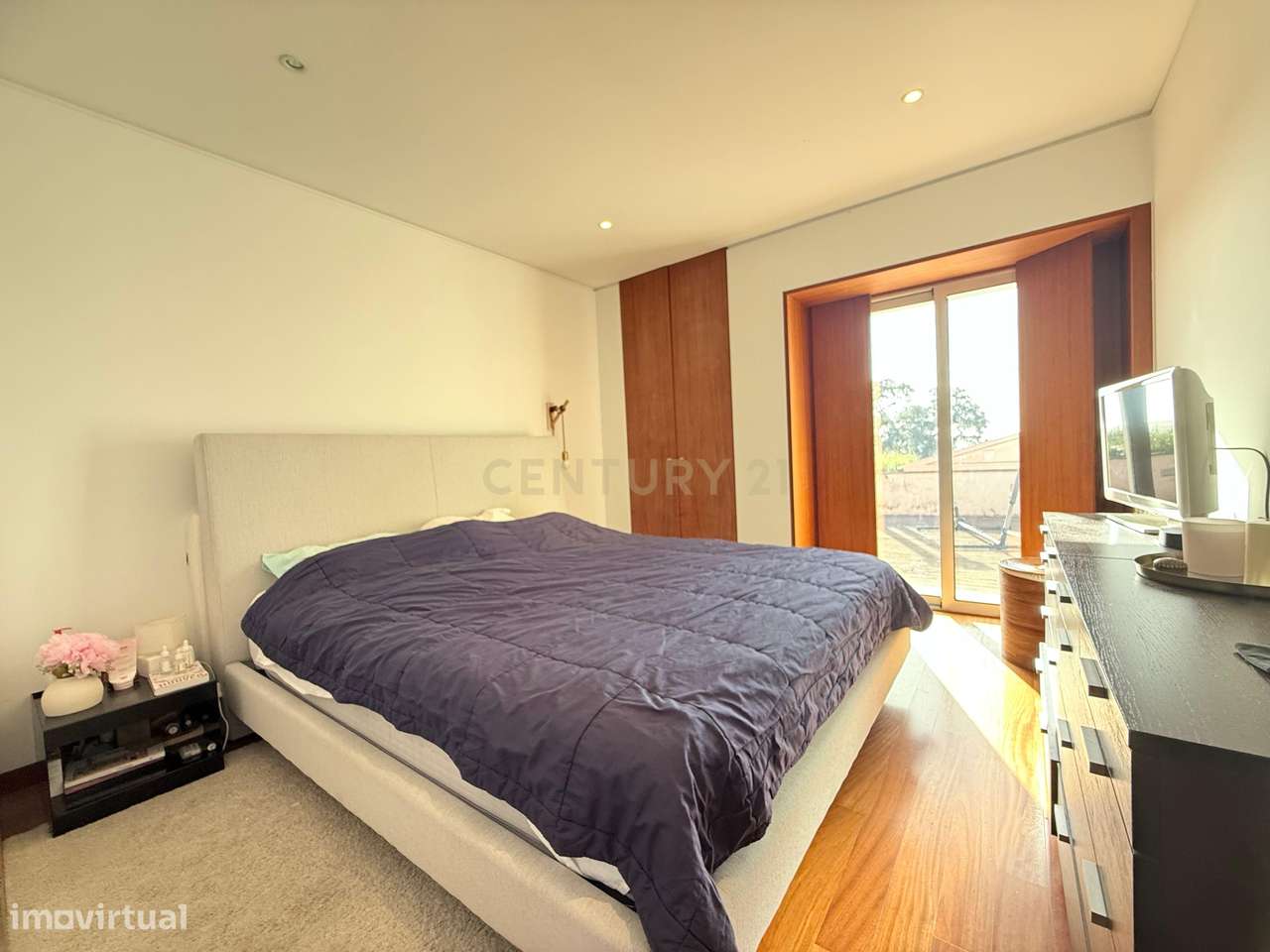 Moradia T3 com suite master, em condomínio de prestígio – Estrada Real-34