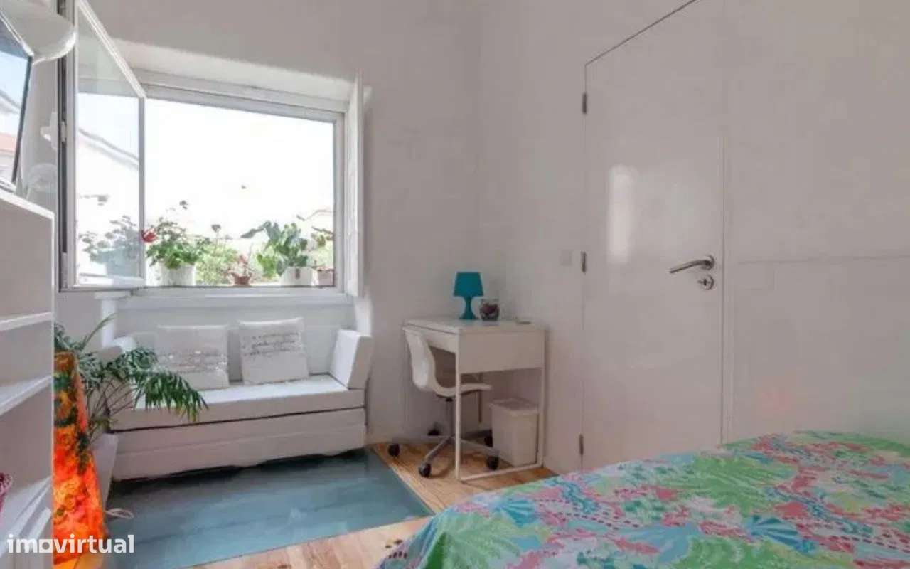 Estúdio T1 mobiliado, equipado, no famoso  bairro Alvalade - Grande imagem: 4/12