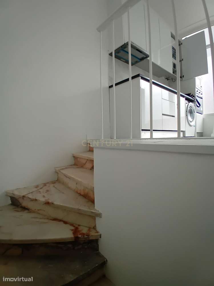 Loja remodelada no Laranjeiro - Grande imagem: 3/11