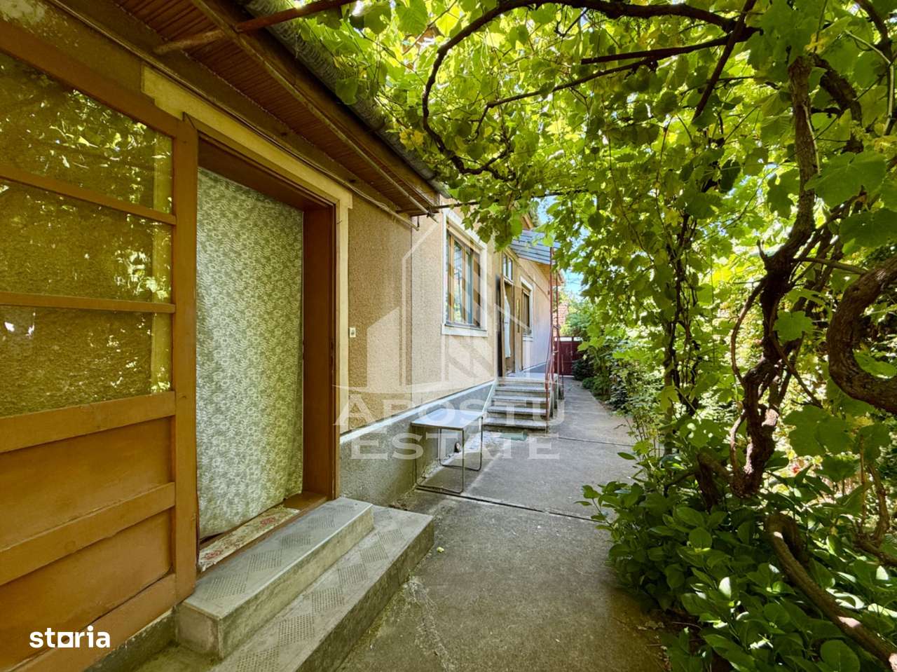 Casa individuala de vanzare, teren 332mp, zona Lunei Timisoara