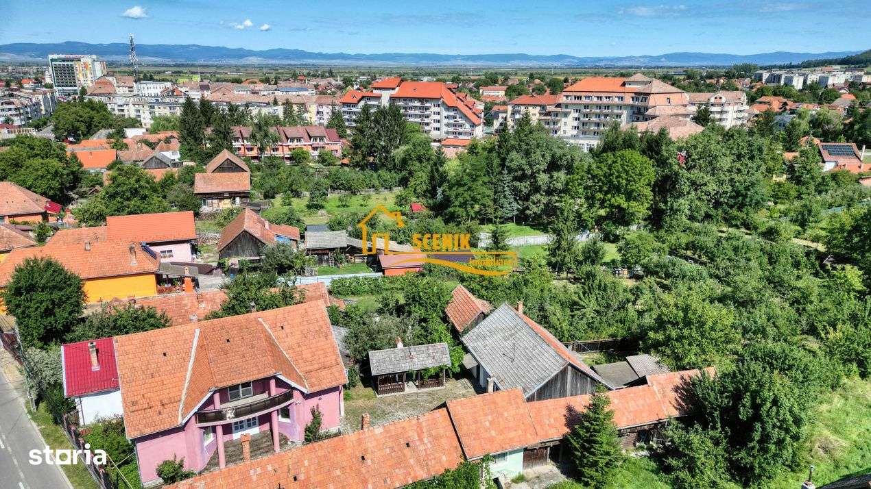 Covasna, casa cu structura deosebita, curte generoasa, dependinte foar-5