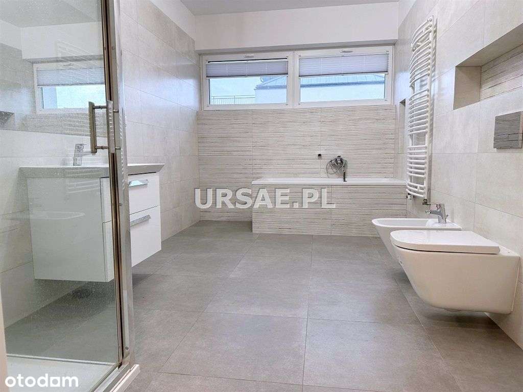 Doskonała lokalizacja 4 sypialnie, 2 łazienki-9