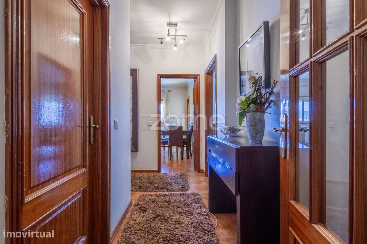 Apartamento T3 com terraço e lugar de garagem-21