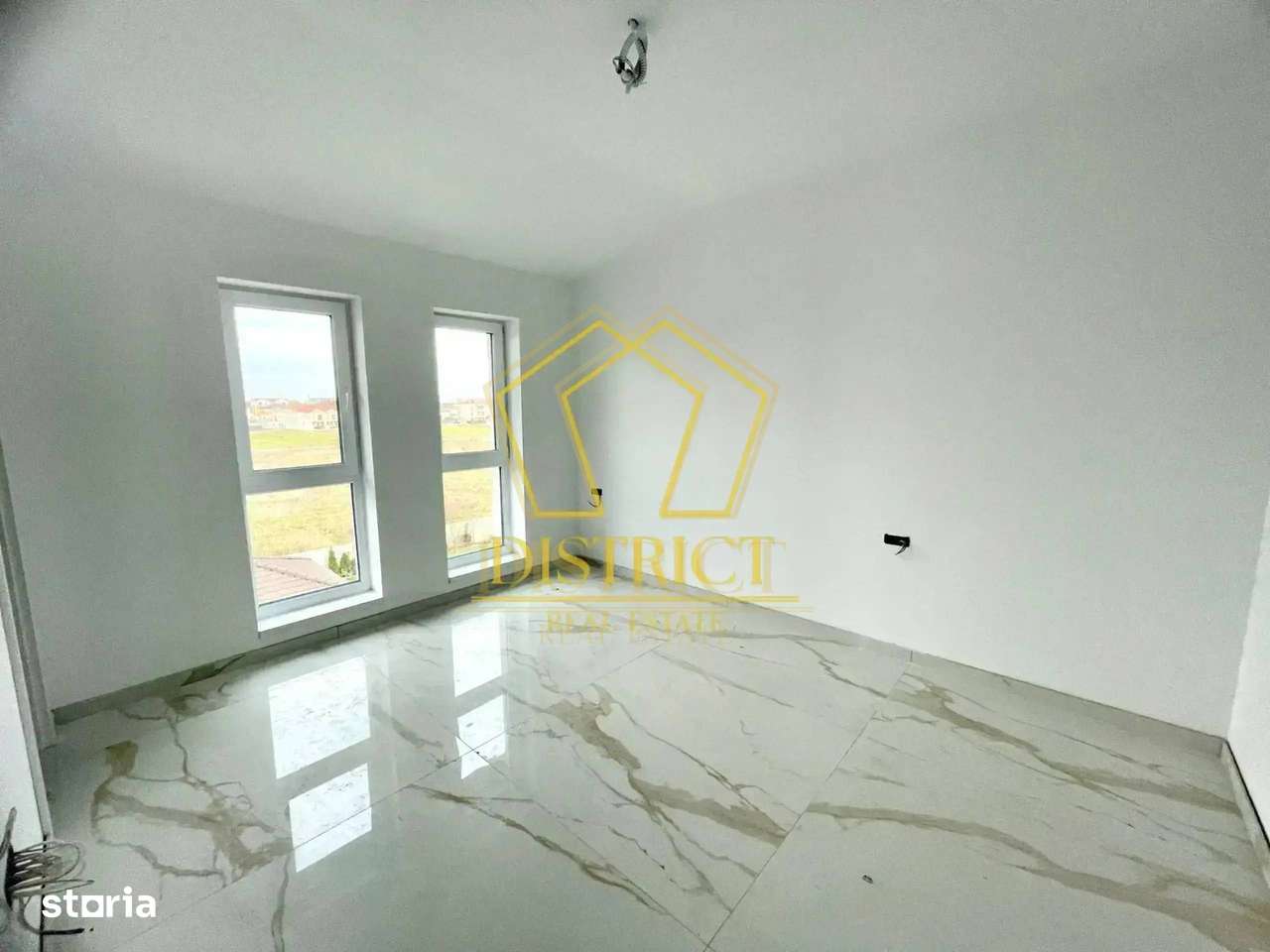 Penthouse cu 3 camere si terasa de 85mp | zona Antenei | Braytim - Imagine principală: 5/10