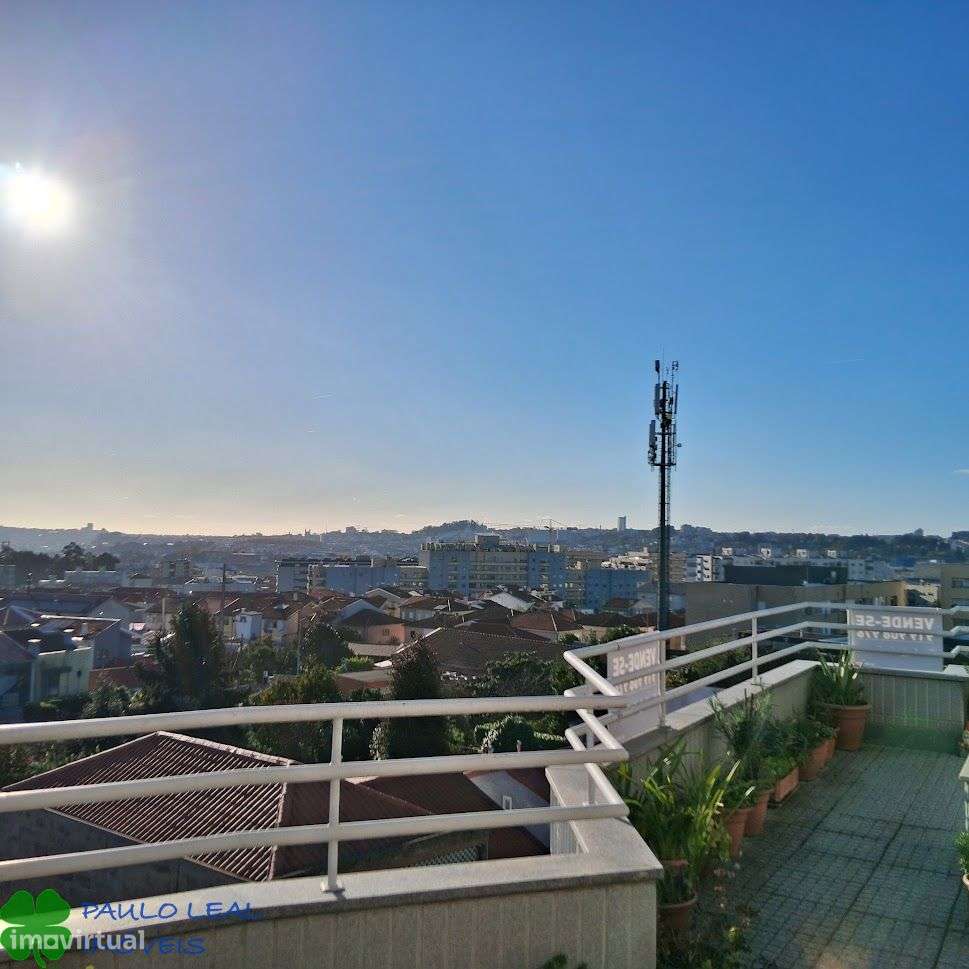 t4 com terraço panorâmico com garagem box dupla e lugar de garagem-4